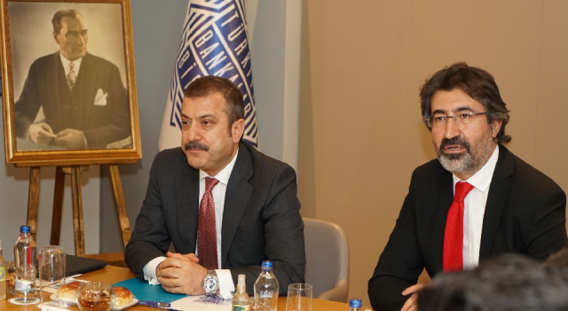 Şahap Kavcıoğlu, banka yöneticileriyle bir araya geldi