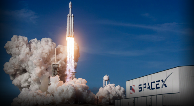 SpaceX, "Crew-3" uçuşuyla 4 astronotu daha uzaya gönderdi