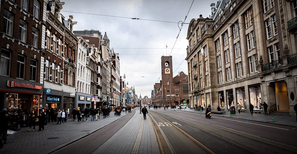 Hollanda, Omicron varyantı nedeniyle 1 ay kapanmaya gitti