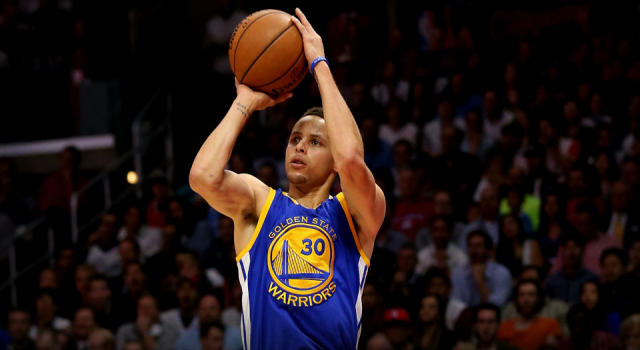 Stephen Curry, NBA tarihinin rekorunu kırdı