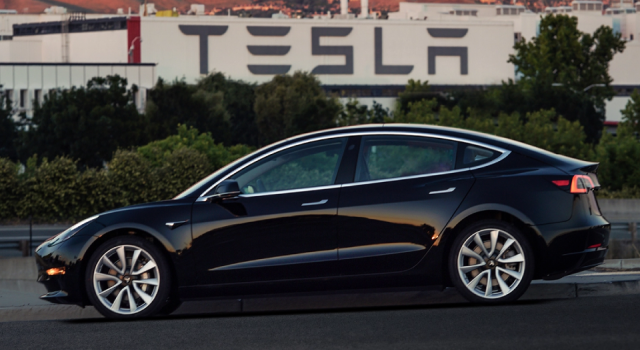 5,5 milyar dolar kâr yapan Tesla'dan "üretim kararı"
