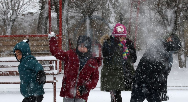 Eğitime kar engeli: Bazı illerde okullar yarın tatil edildi