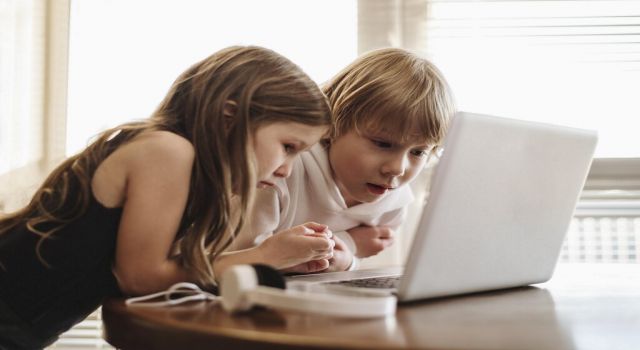 Çocukları dijital ekran ışığından nasıl koruruz?