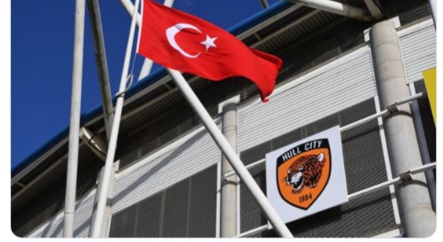 Hull City stadına Türk bayrağı asıldı 