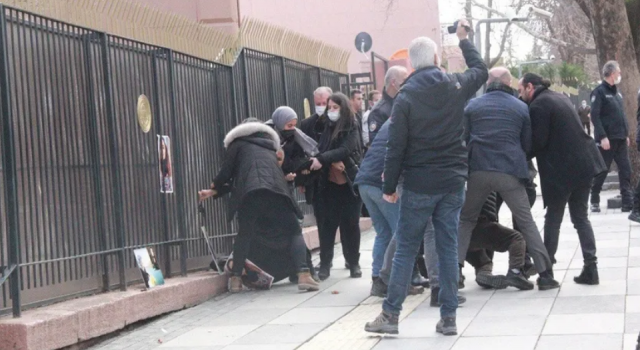 Gülistan Doku'nun ailesi Adalet Bakanlığı önünde gözaltına alındı