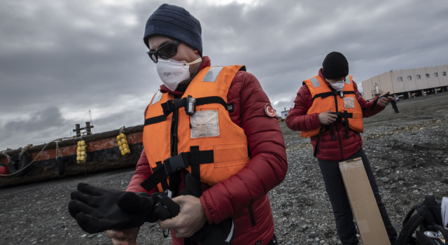 Türk ekibi Antarktika'ya ayak bastı