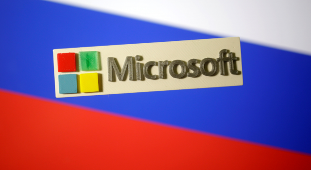 Apple'dan sonra Microsoft'ta Rusya'da satışlarını durdurdu