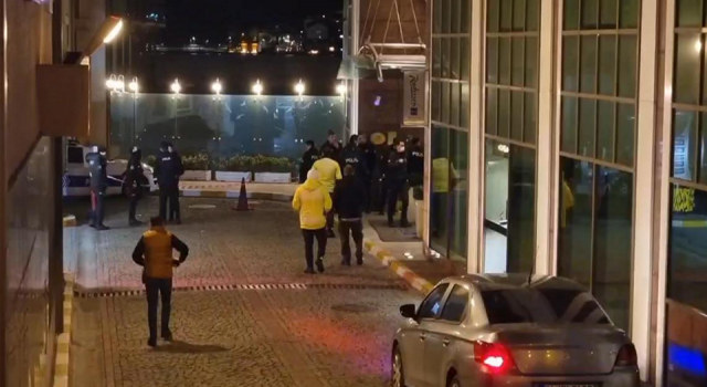 Beşiktaş’ta bir otelin 7. katından "düşen" kadın ağır yaralandı