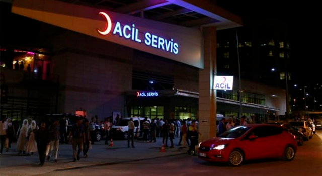 Beşiktaş'ta dur ihtarına uymayan aracın çarptığı 3 polis yaralandı