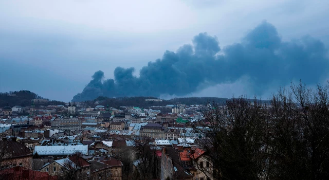 Lviv vuruldu! Sığınaklarda kalın