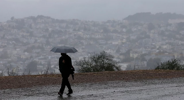 Ankara Büyükşehir Belediyesi, kuvvetli rüzgar ve fırtına uyarısı yaptı