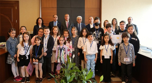 Ataşehir çocuk meclisi'nden başkan İlgezdi'ye ziyaret