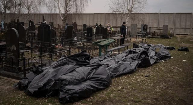 Bucha'da toplu mezarlar bulundu: 320 cansız bedene ulaşıldı