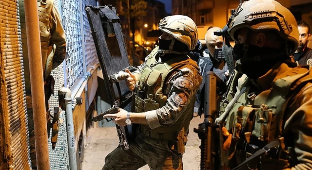 İstanbul'da eş zamanlı uyuşturucu operasyonu düzenlendi