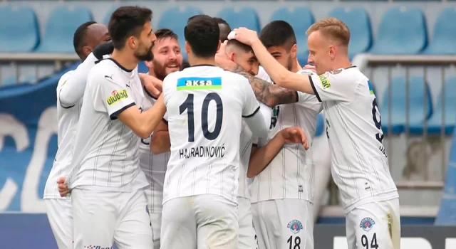 Kasımpaşa evinde Adana Demirspor'u 4-0'la geçti