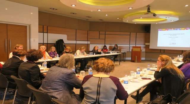 SES Eşitlik ve Dayanışma Derneği : Türkiye’nin Demokrasi İnşasında Kadınlar Nasıl Bir Rol Oynayacak?