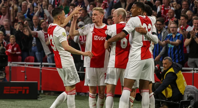 Ajax, Hollanda'da 36. defa şampiyon
