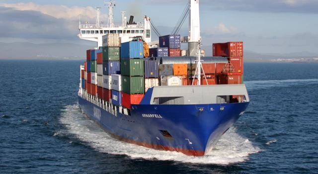 Çin limanlarında taşınan kargo ve konteyner hacmi nisanda azaldı