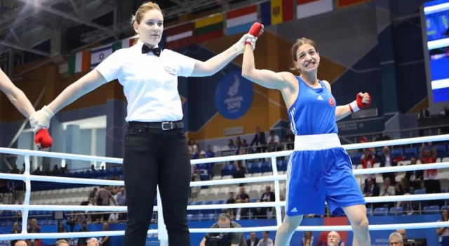 Dünya Kadınlar Boks Şampiyonası'nda Buse Naz Çakıroğlu yarı finalde!