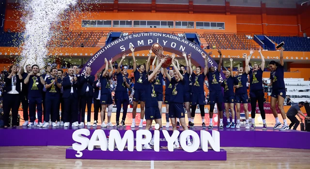 Fenerbahçe Safiport, Kadınlar Basketbol Süper Ligi'nde şampiyon