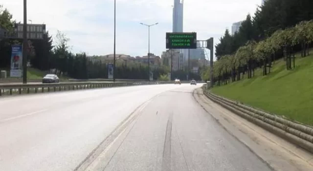 İstanbul'da bayramda yollar boş kaldı... Trafik yoğunluğu yüzde 1