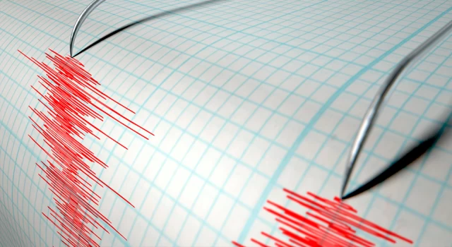 İzmir'de korkutan deprem!