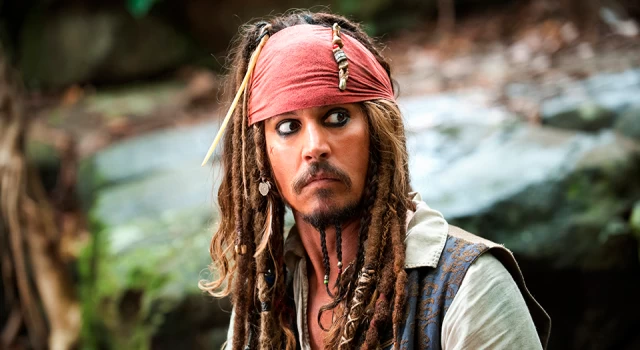Johnny Depp'in Karayip Korsanları'na dönmesi için imza kampanyası