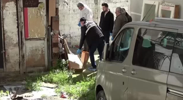 Kayıp kedisini arıyordu, gizlenmiş bomba buldu