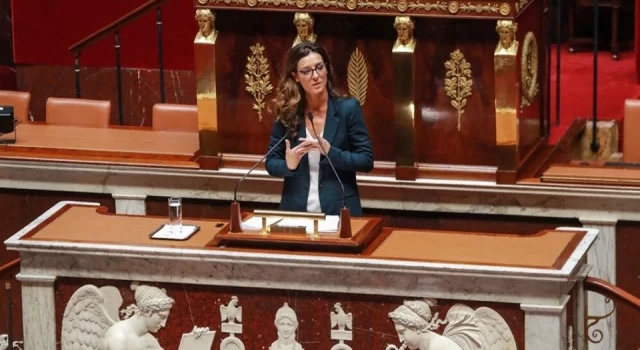Macron'un partisinde iç çamaşırı krizi: Coralie Dubost'tan istifa karar