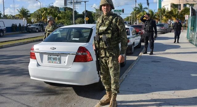 Meksika'da bir otele düzenlenen silahlı saldırıda 11 kişi öldü