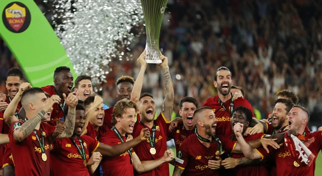 Roma, Konferans Ligi'nin ilk şampiyonu oldu