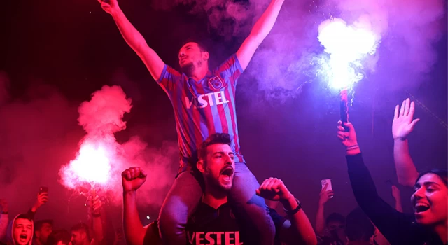 Trabzonspor taraftarı, şampiyonluğu İstanbul'da kutlayacak