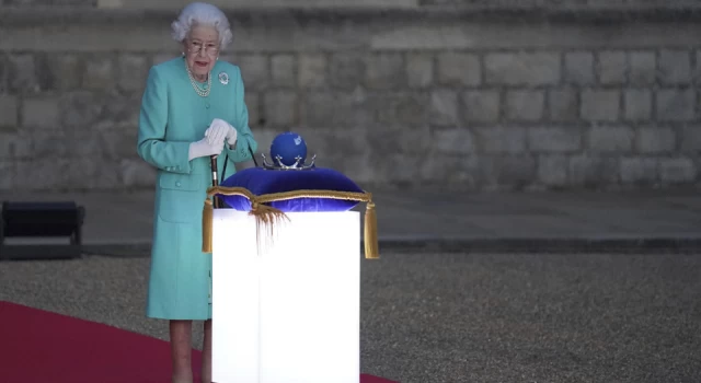 Kraliçe Elizabeth Şükran Günü ayinine katılmayacağını duyurdu