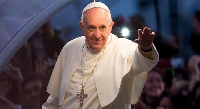 Papa Francesco'nun istifa edeceğine dair söylentiler artıyor