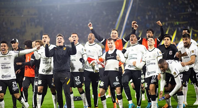 Corinthians, Boca Juniors'u penaltılarda eledi
