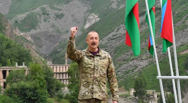 Aliyev: Laçin şehri Azerbaycan kontrolüne geçti