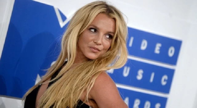 Britney Spears: Gizli ilişki yaşadığım kişiyle ülkeden kaçmayı düşündüm