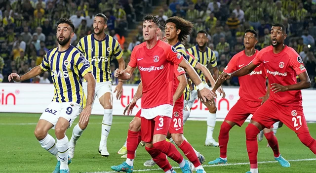 Fenerbahçe Ümraniyespor ile 3-3 berabere kaldı