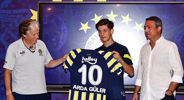 Fenerbahçe’de 10 numaranın yeni sahibi Arda Güler