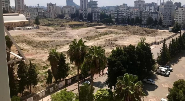 Millet Bahçesi yapılacak diye yıkılan Adana 5 Ocak Stadyumu arazisi boş kaldı