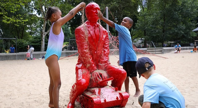 New York’un kalbi, Central Park’ta beklenmedik Putin heykeli!