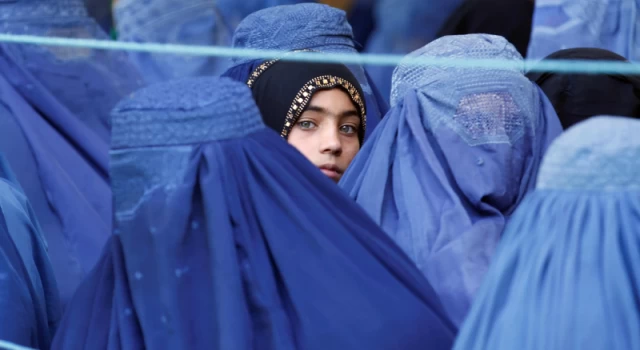 Taliban'dan kızlara eğitim yasağı!