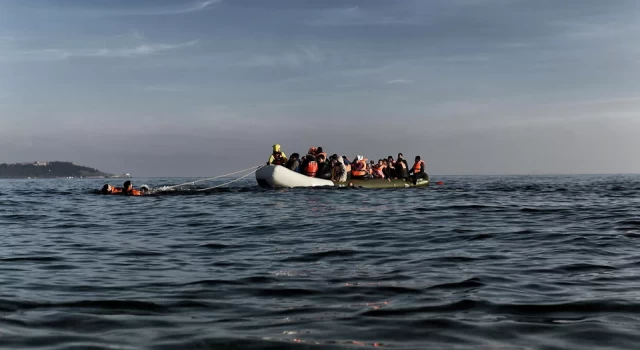 Çeşme açıklarında göçmen teknesi battı: 5 ölü