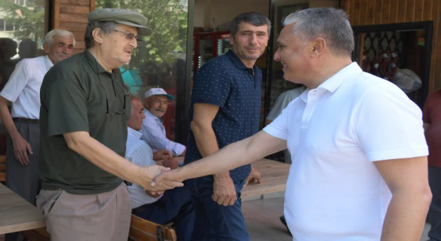 Muratpaşa Belediye Başkanı Ümit Uysal, ilçeleri ziyaret etti