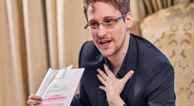 Putin, E﻿dward Snowden'a Rus vatandaşlığı verdi