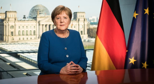 Merkel: Avrupa'da kalıcı barış ancak Rusya'nın katılımıyla sağlanabilir