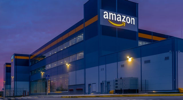 Amazon 1 trilyon dolar kaybeden ilk halka açık şirket oldu