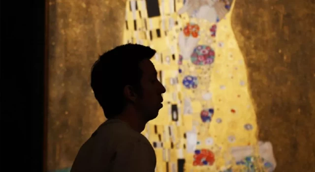 Avusturya'da iklim aktivistleri Gustav Klimt'in tablosunu hedef aldı