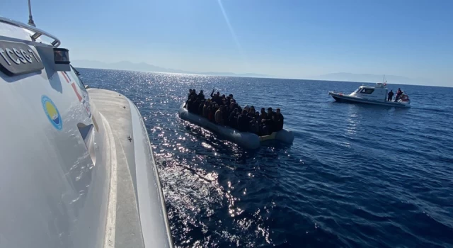 Yunanistan açıklarında sığınmacı teknesi battı: 13'ü çocuk 20 kişi öldü