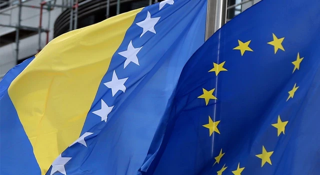 AB, Bosna Hersek'e 'aday üye' statüsü vermeyi kabul etti